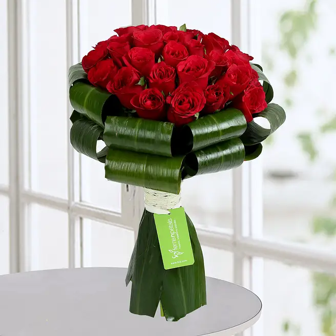 Buy/Send Classy Red Roses Bunch Online- FNP