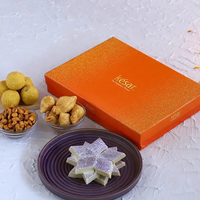 Buy/Send Assorted Sweet N Savoury Gift Box Online- FNP