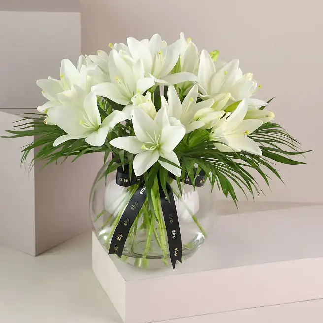 Buy/Send Pure White Color Asiatic Lilies In Fishbowl Vase Online- FNP
