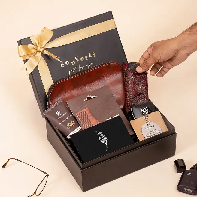 Buy/Send Amigo Fathers Day Gift Box Online- FNP