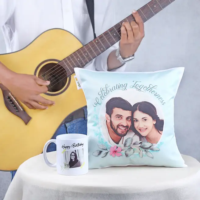 Personalised Romantic Gesture With Guitarist 20 to 30 Min
