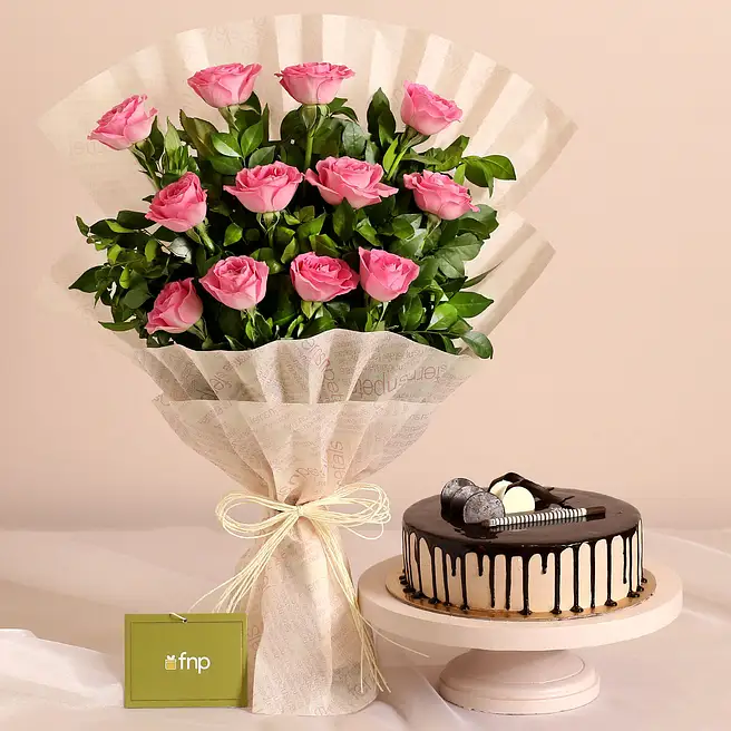 Sweet Pink Roses Bouquet Chocolate Cake