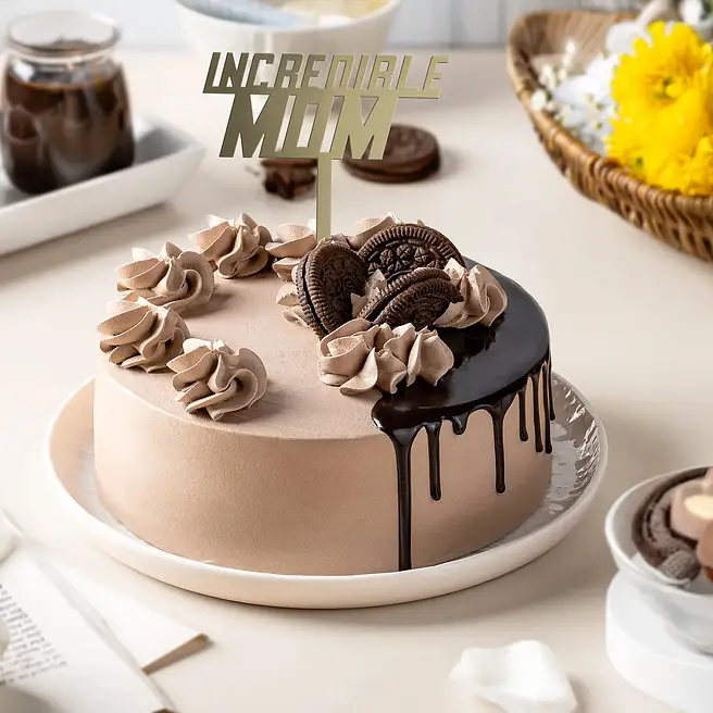 Golden Bliss Incredible Mom Cake