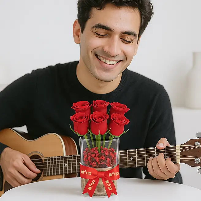 Musical Gift with Roses Bouquet
