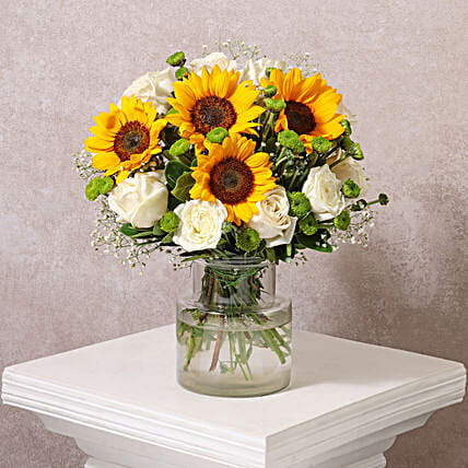 Fresh Sunflower N Rose Arrangement