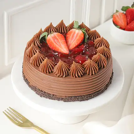 Berry in Love Valentine Truffle Cake-image-8