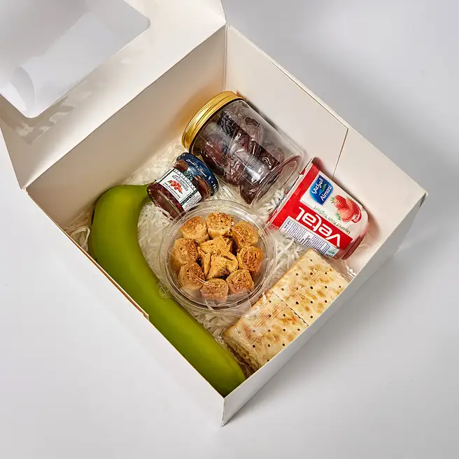 Sweet and Savoury Mini Meal Box uae | Gift Sweet and Savoury Mini Meal ...