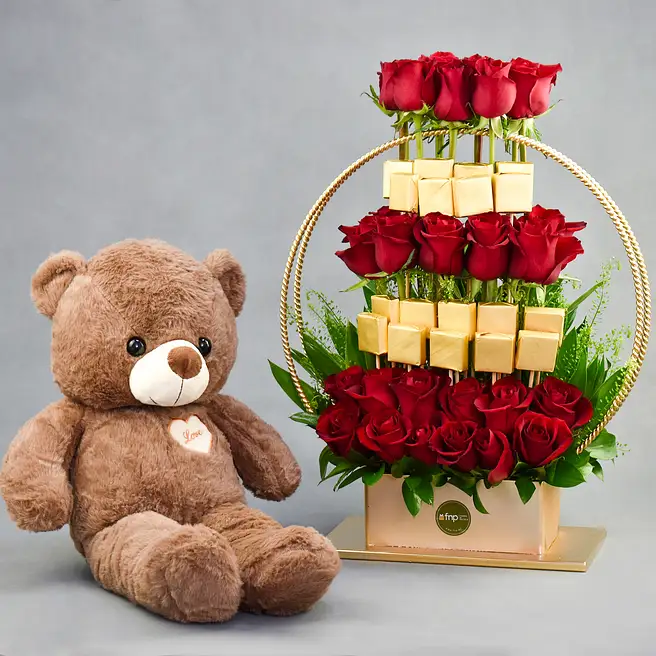 Red Roses and Chocolates with Teddy bear uae | Gift Red Roses and ...