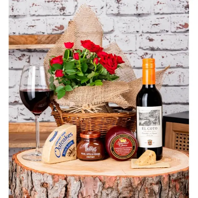Rose And Wine Christmas Gift Hamper uk | Gift Rose And Wine Christmas ...