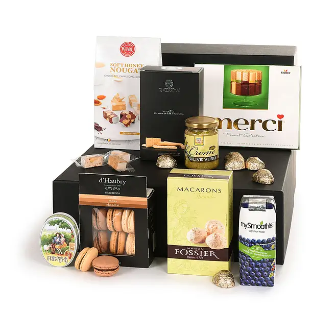 Sweet And Savoury Snacks Jumbo Hamper uk | Gift Sweet And Savoury ...