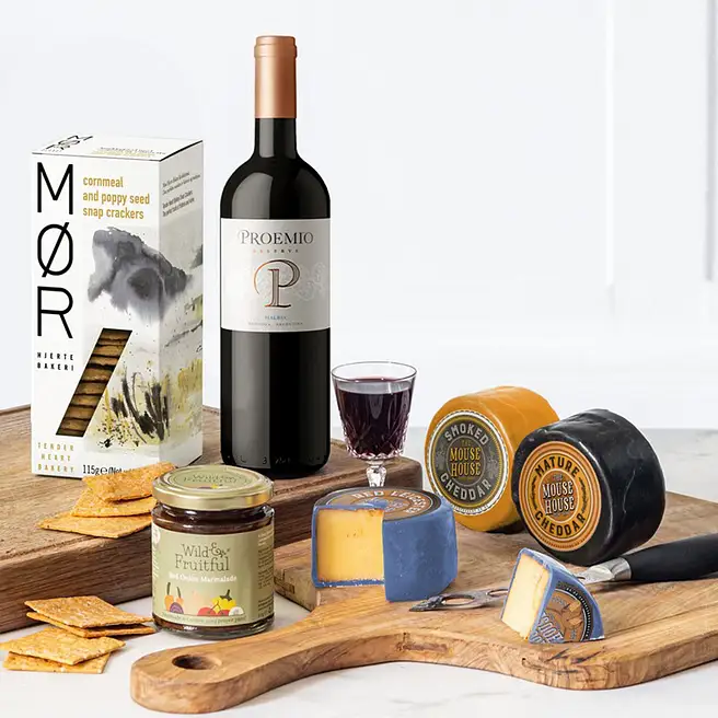Classic Cheese And Wine Luxury Hamper uk | Gift Classic Cheese And Wine ...